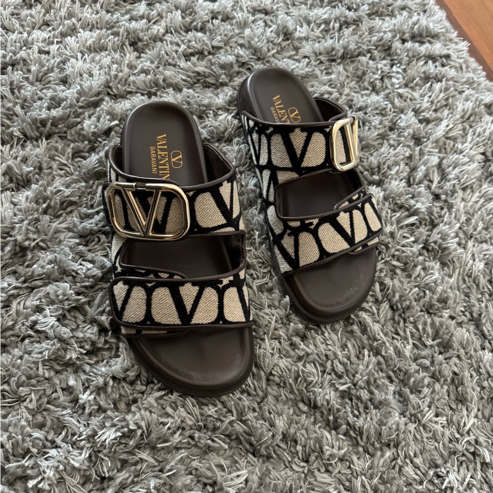 Valentino slides